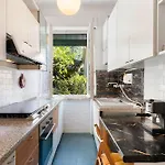 Next To 5 Terre Apartamento