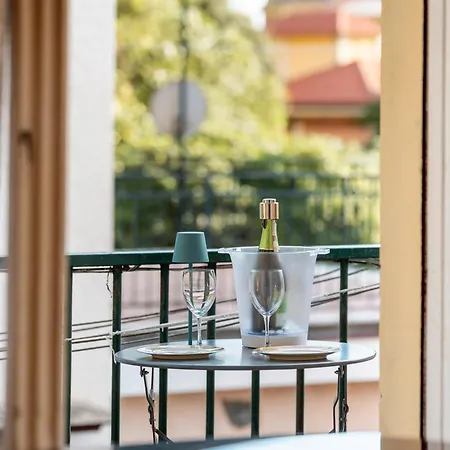 Next To 5 Terre Lägenhet *